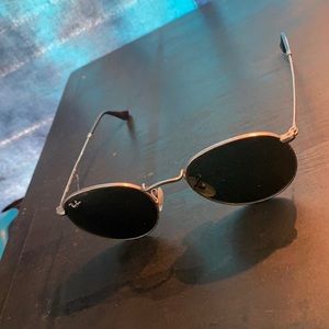 Rayban sunglasses 🕶 authentic 💯
